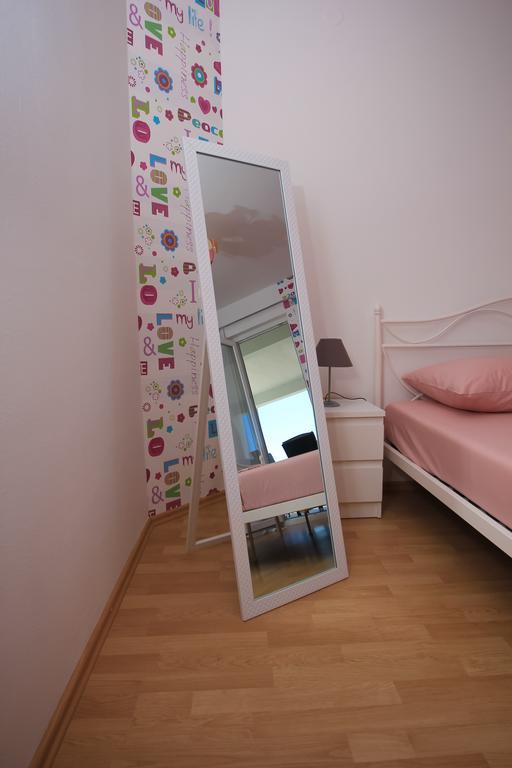 Apartment Lara Kaštel Novi Kültér fotó