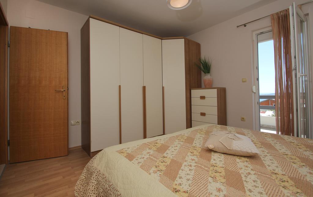 Apartment Lara Kaštel Novi Kültér fotó